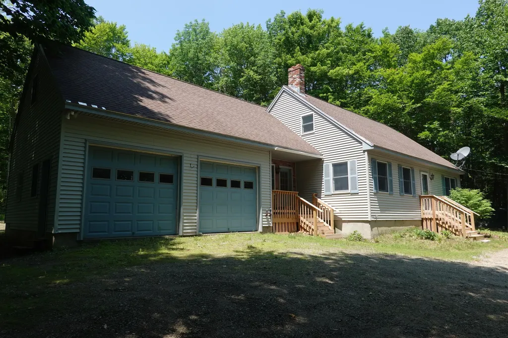 414 Millay Road Bowdoinham ME 04008