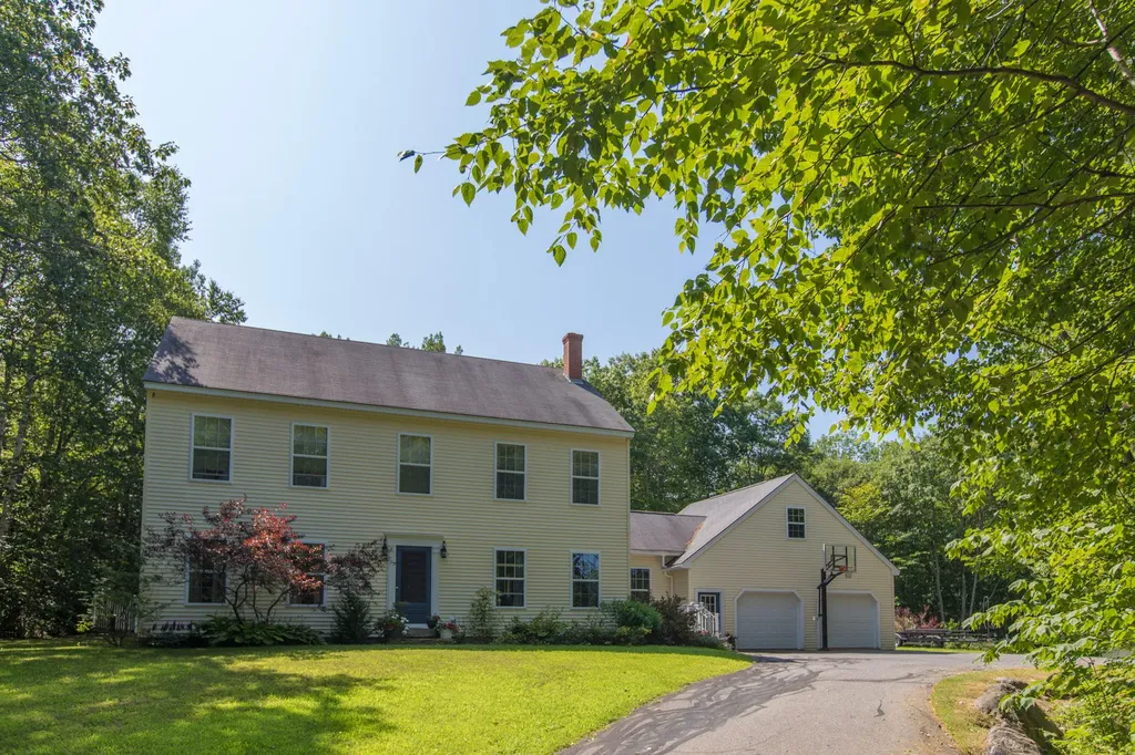 17 Fern Way Rockport ME 04856