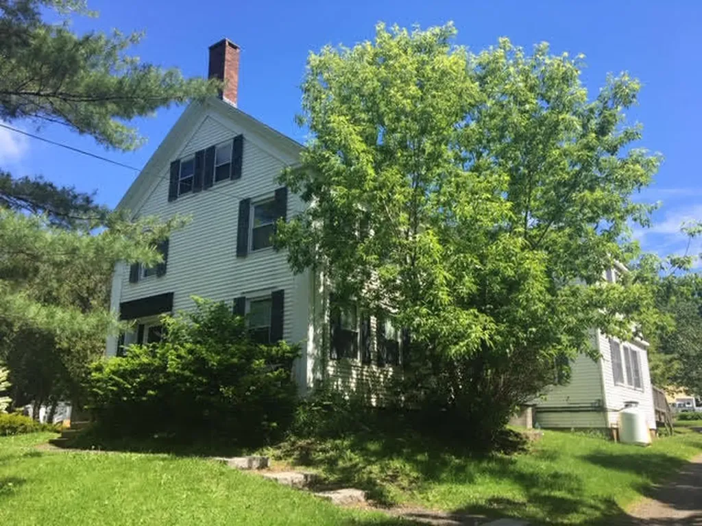 27 Chestnut Street Rockland ME 04841