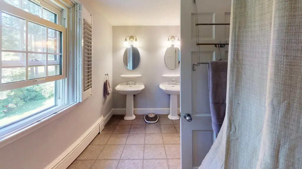 35 Westcustogo Point Yarmouth ME 04096