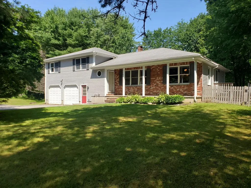 21 Melden Drive Brunswick ME 04011