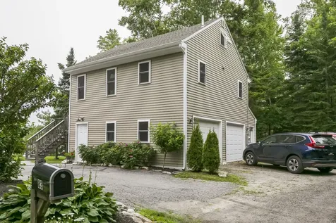 83 Shore Drive Freeport ME 04032