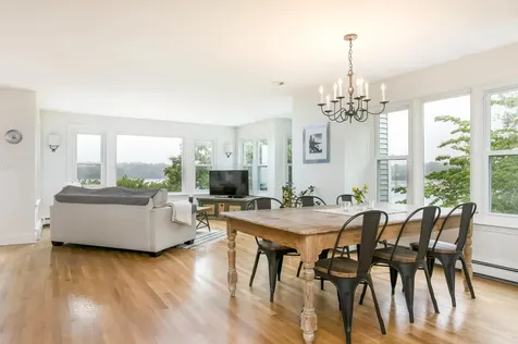 83 Shore Drive Freeport ME 04032