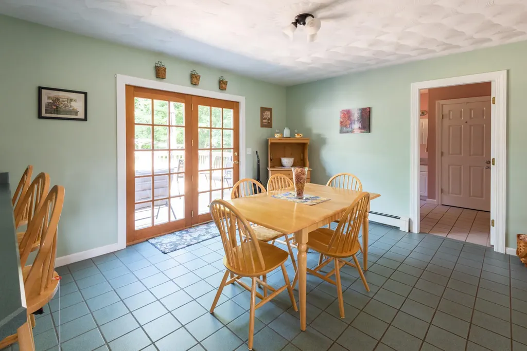 23 Lakeland Drive West Gardiner ME 04345