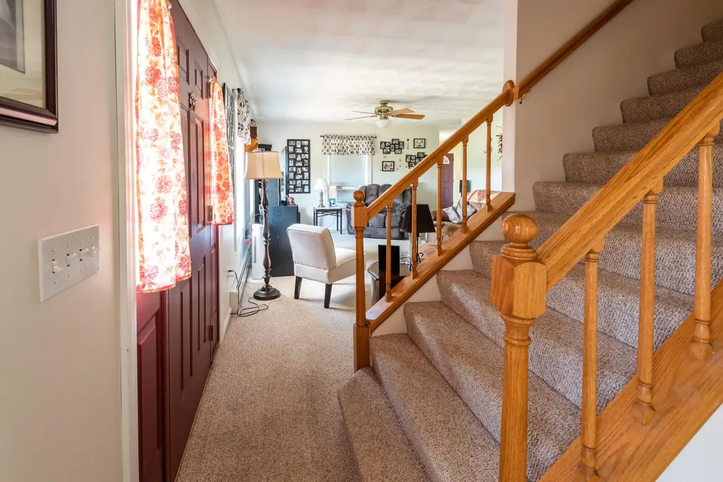 23 Lakeland Drive West Gardiner ME 04345