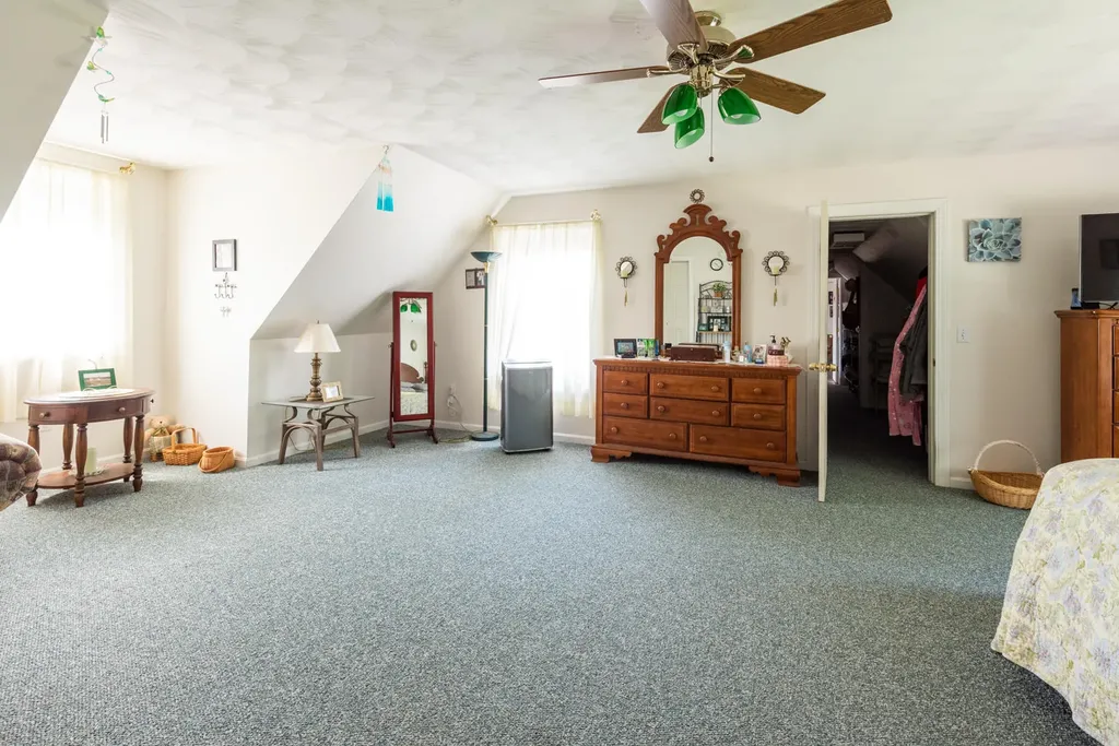 23 Lakeland Drive West Gardiner ME 04345
