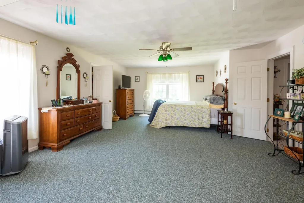 23 Lakeland Drive West Gardiner ME 04345