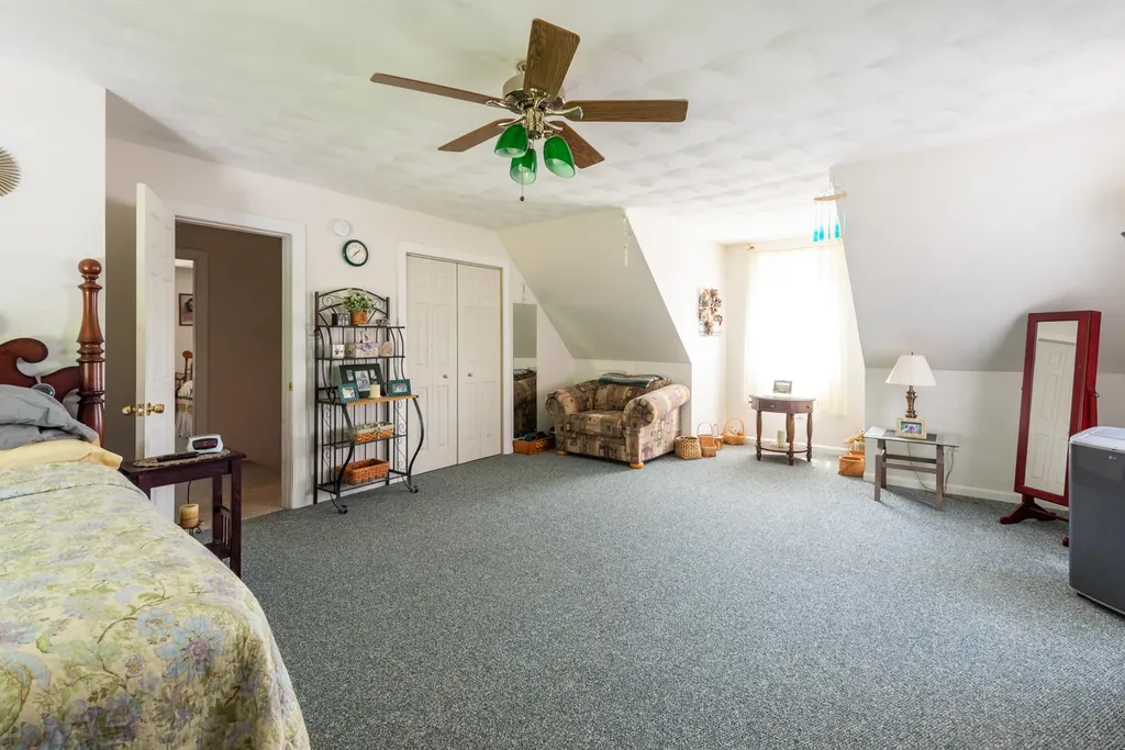23 Lakeland Drive West Gardiner ME 04345