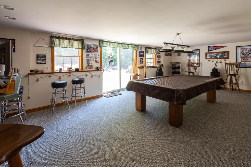 23 Lakeland Drive West Gardiner ME 04345