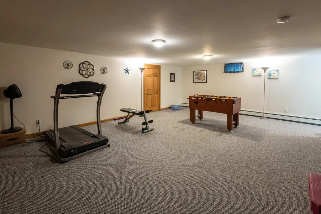 23 Lakeland Drive West Gardiner ME 04345