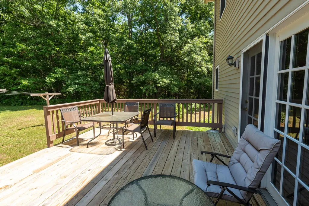 23 Lakeland Drive West Gardiner ME 04345