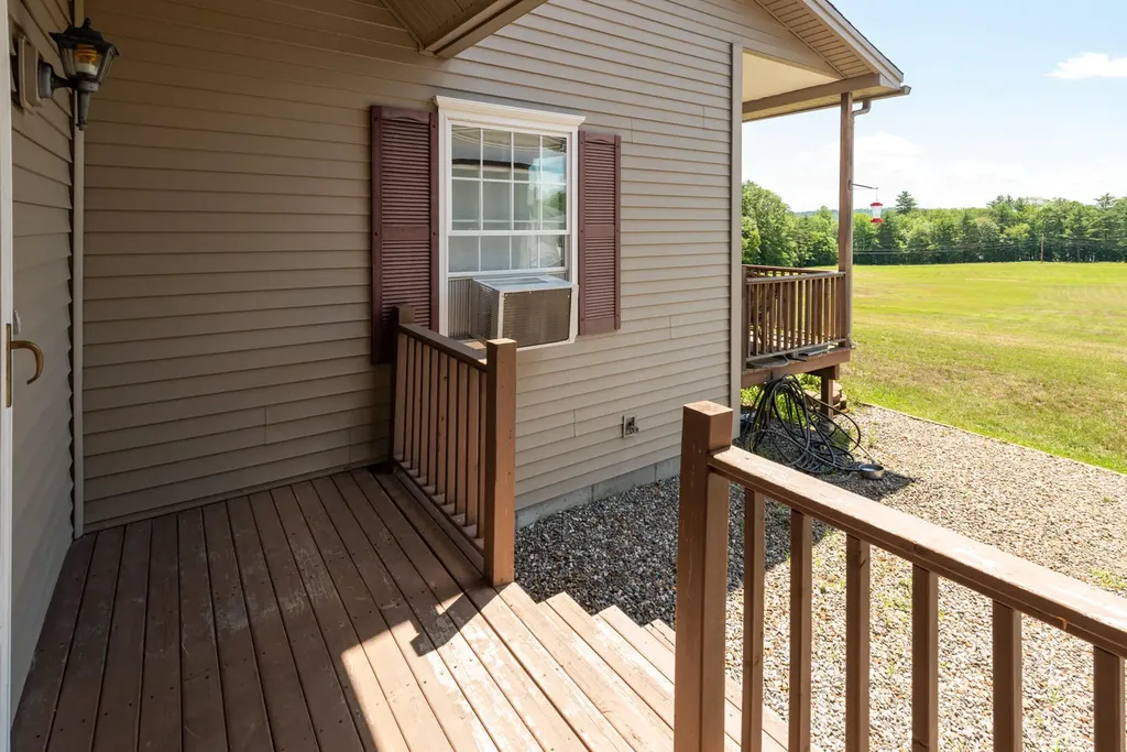 23 Lakeland Drive West Gardiner ME 04345