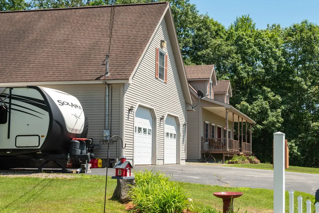23 Lakeland Drive West Gardiner ME 04345