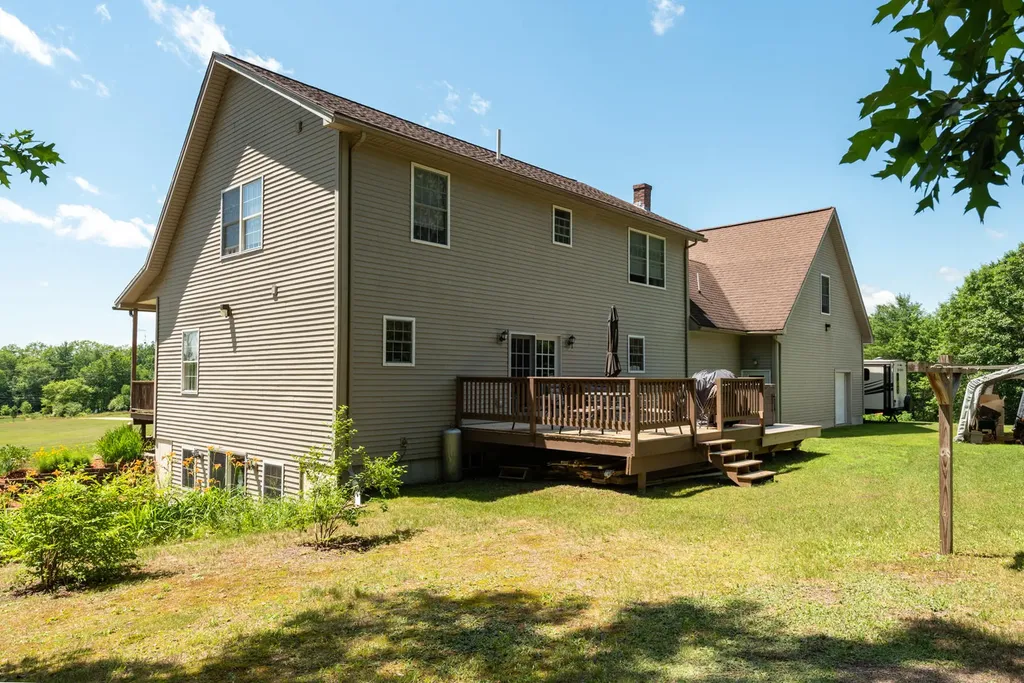 23 Lakeland Drive West Gardiner ME 04345