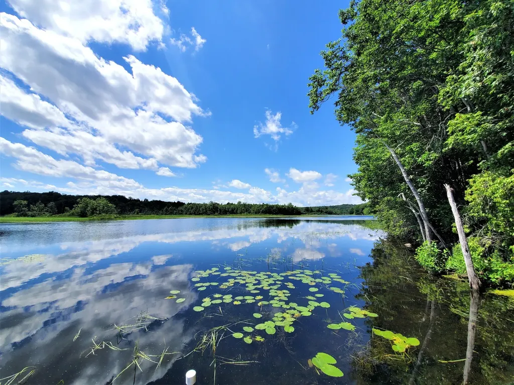 23 Lakeland Drive West Gardiner ME 04345