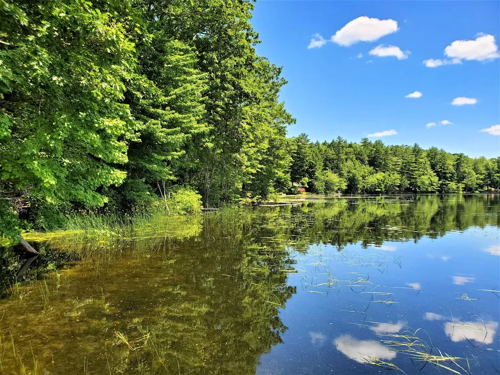 23 Lakeland Drive West Gardiner ME 04345