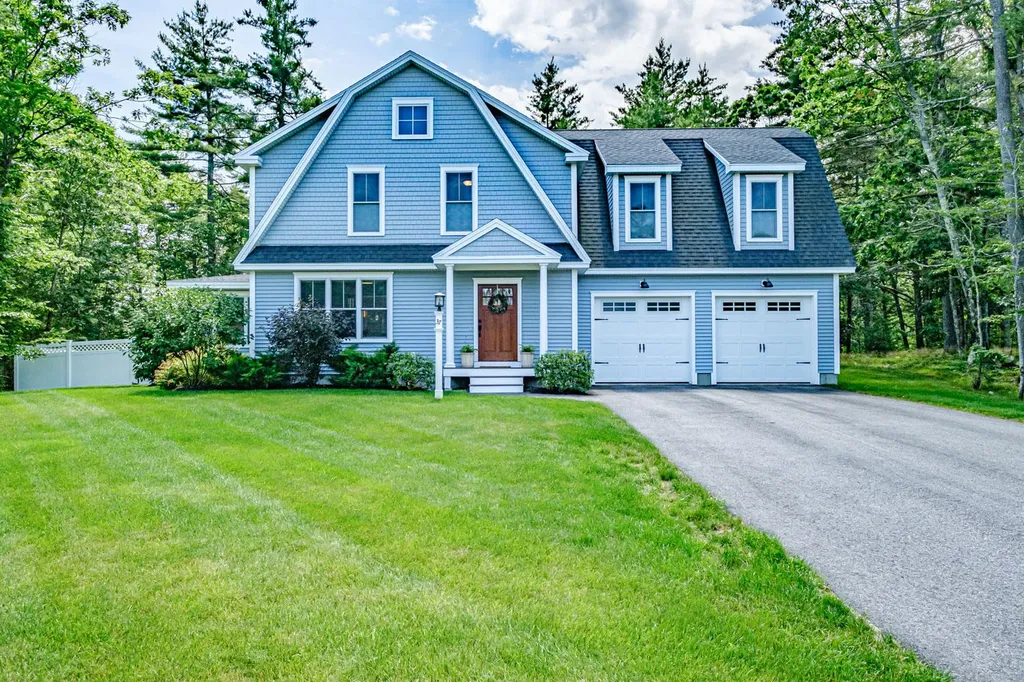 37 South Ridge Road Falmouth ME 04105