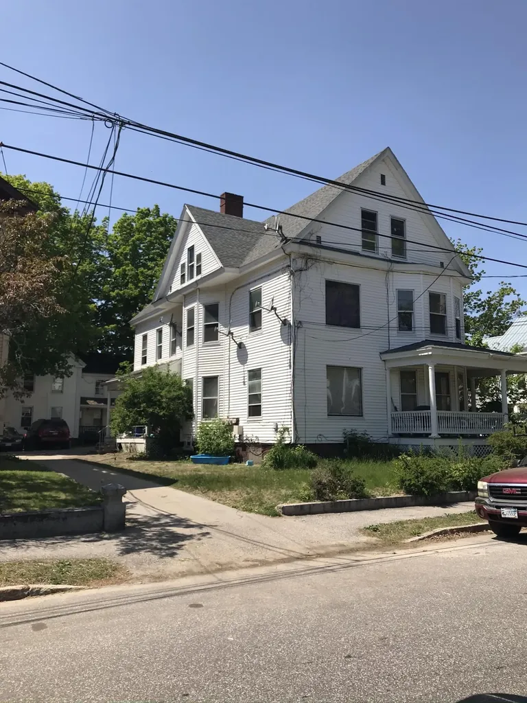 79 High Street Auburn ME 04210