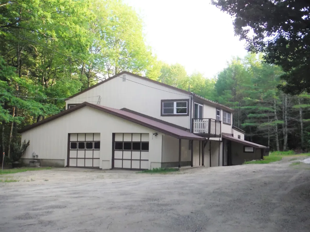 577 River Road Brunswick ME 04011