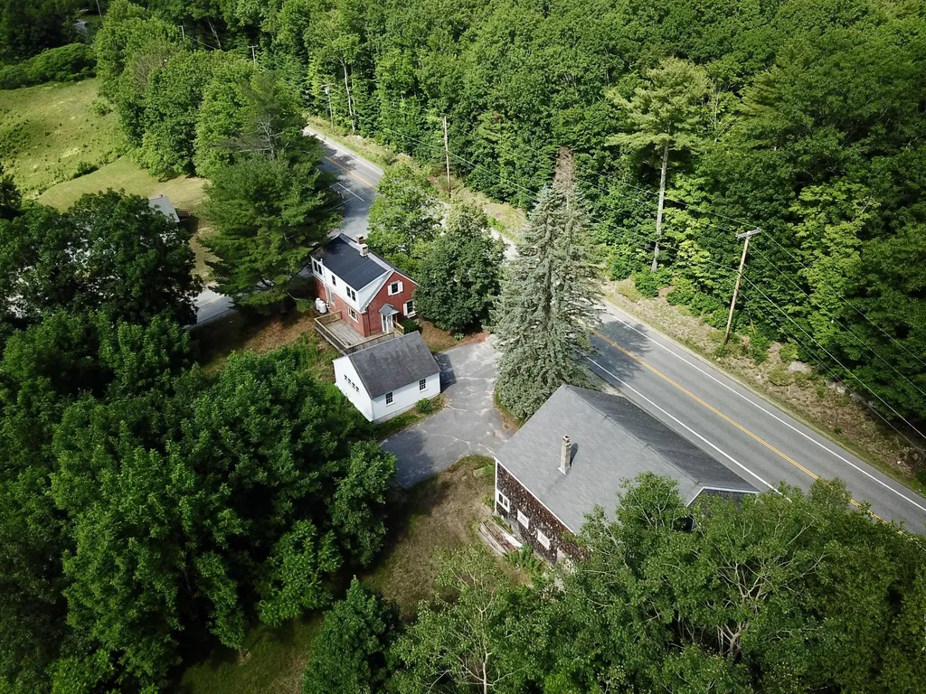 189 W Gray Road Gray ME 04039