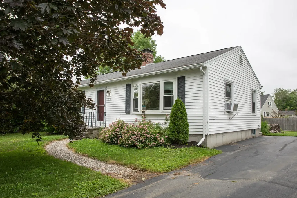 12 Epping Street Portland ME 04103