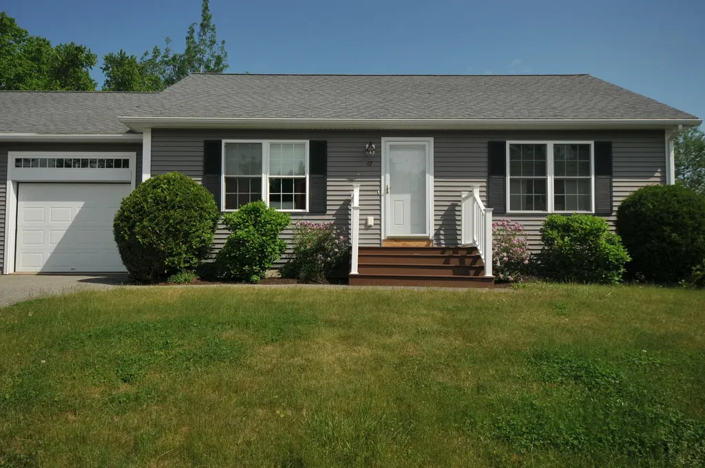 42 Streamside Lane Bangor ME 04401