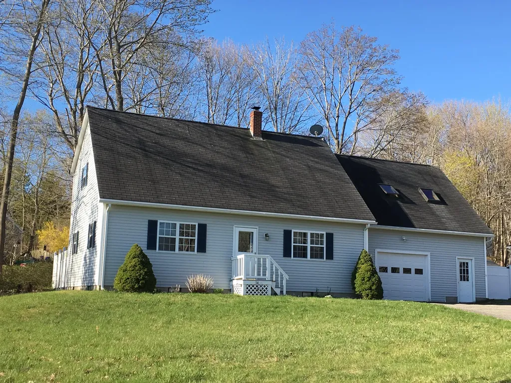 14 Payson Lane Rockland ME 04841