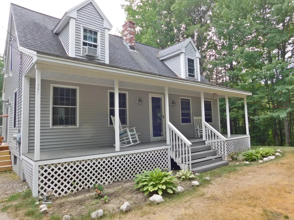 17 Egypt Road Gray ME 04039