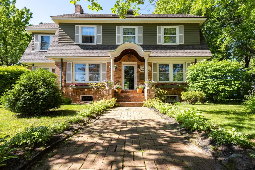 40 Pleasant Street Brunswick ME 04011