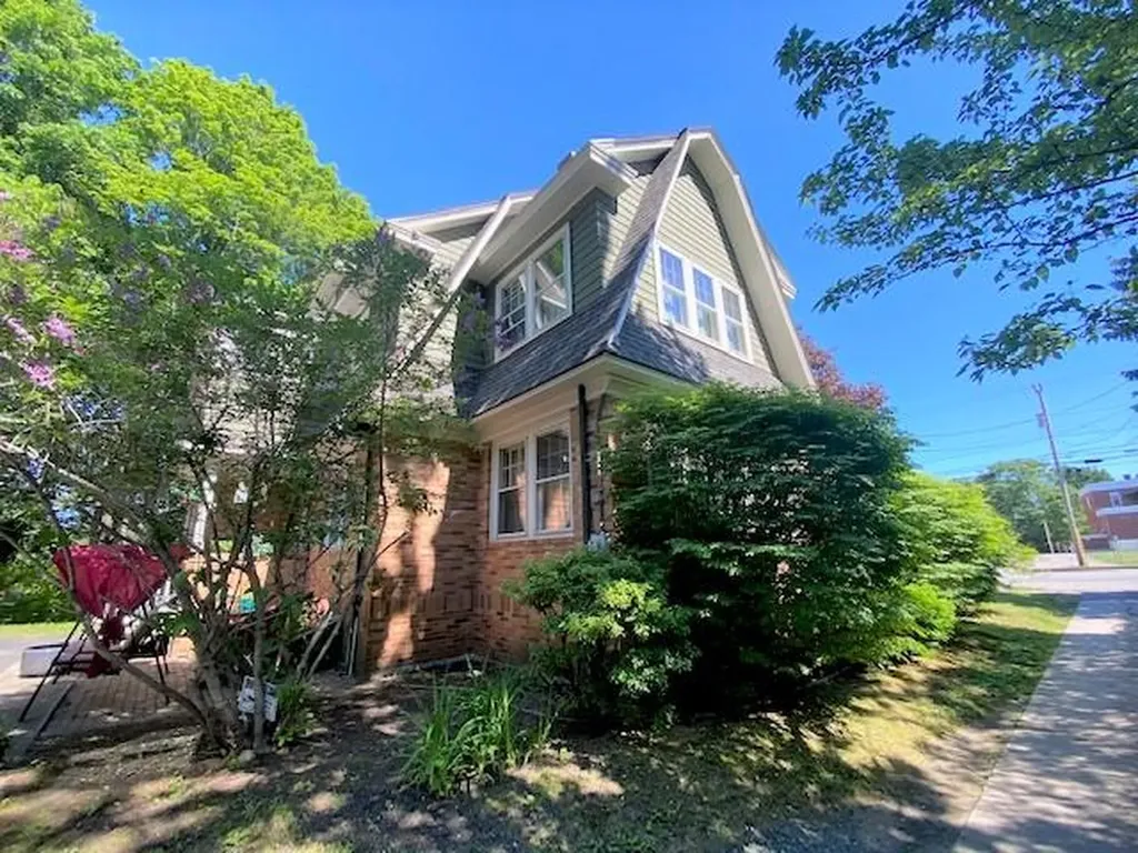 40 Pleasant Street Brunswick ME 04011
