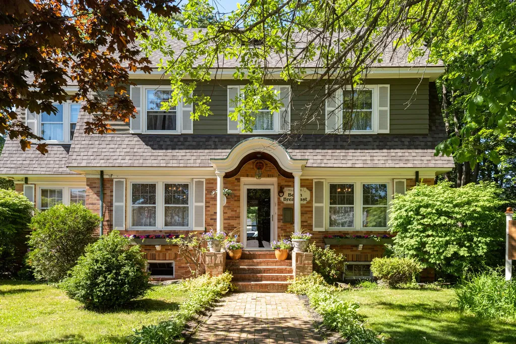 40 Pleasant Street Brunswick ME 04011