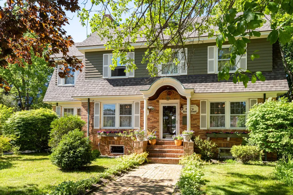 40 Pleasant Street Brunswick ME 04011
