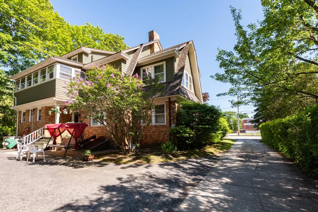 40 Pleasant Street Brunswick ME 04011