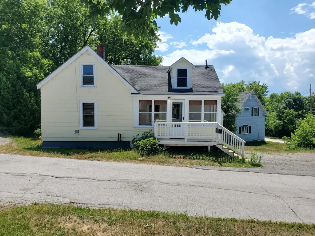11 Bodwell Street Old Town ME 04468
