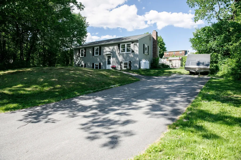 16 Bellflower Drive Auburn ME 04210