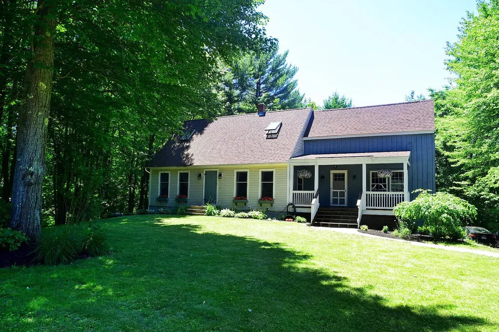 24 Oak Ridge Drive Standish ME 04084