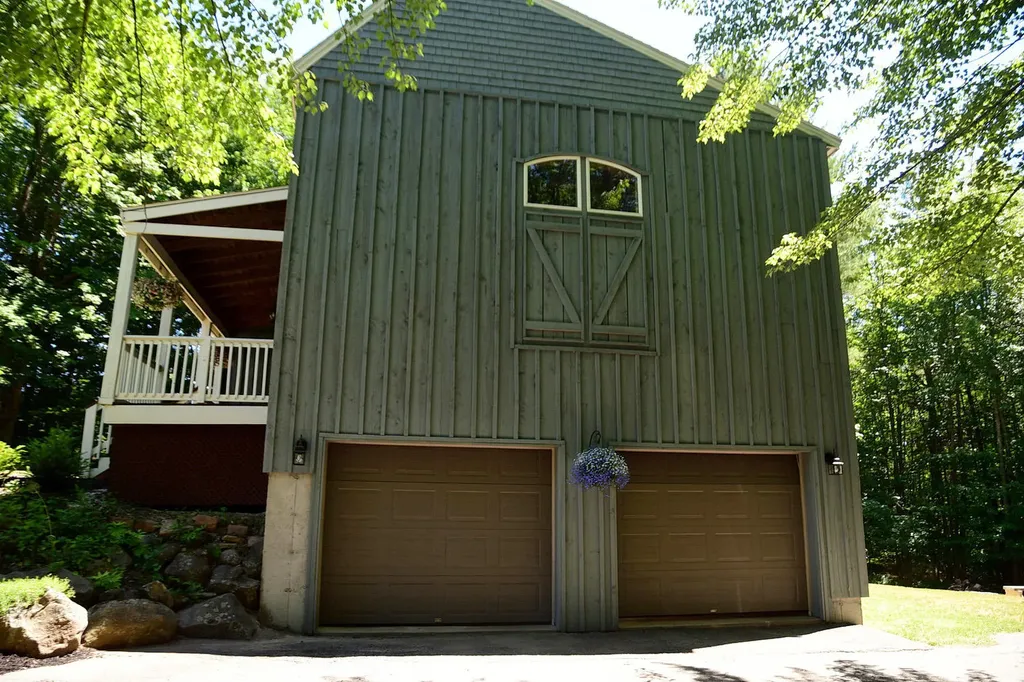 24 Oak Ridge Drive Standish ME 04084