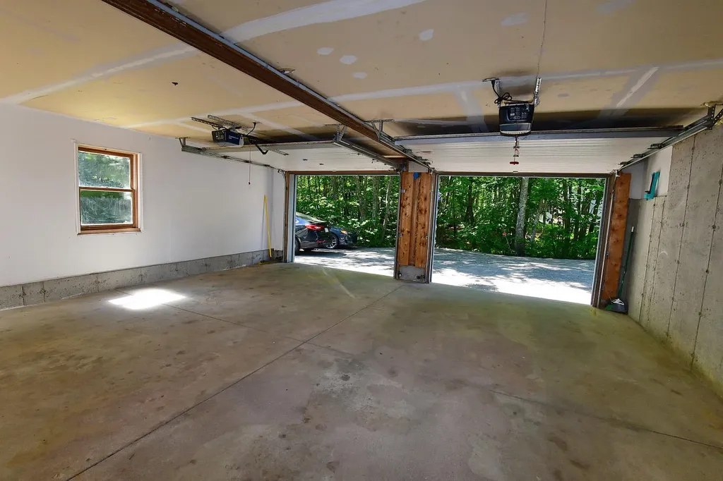 24 Oak Ridge Drive Standish ME 04084