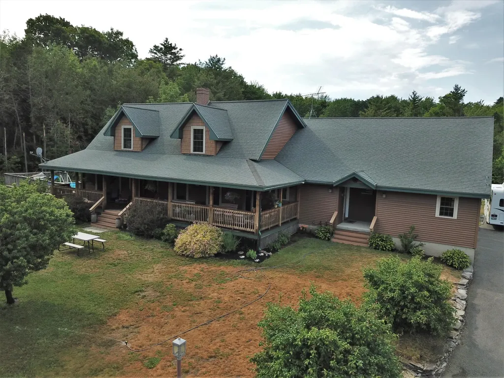 2414 Kennebec Road Newburgh ME 04444