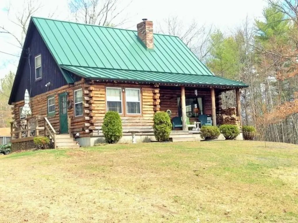 8 Woodcrest Drive Standish ME 04084