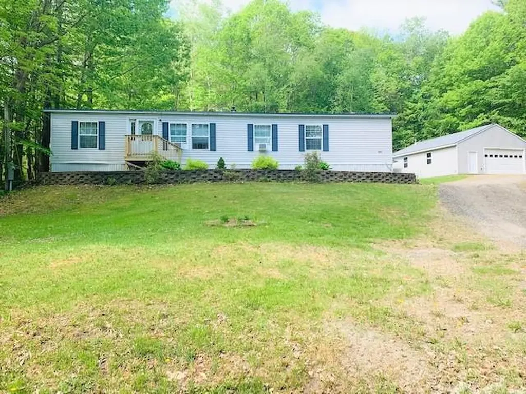 852 Prescott Road Manchester ME 04351