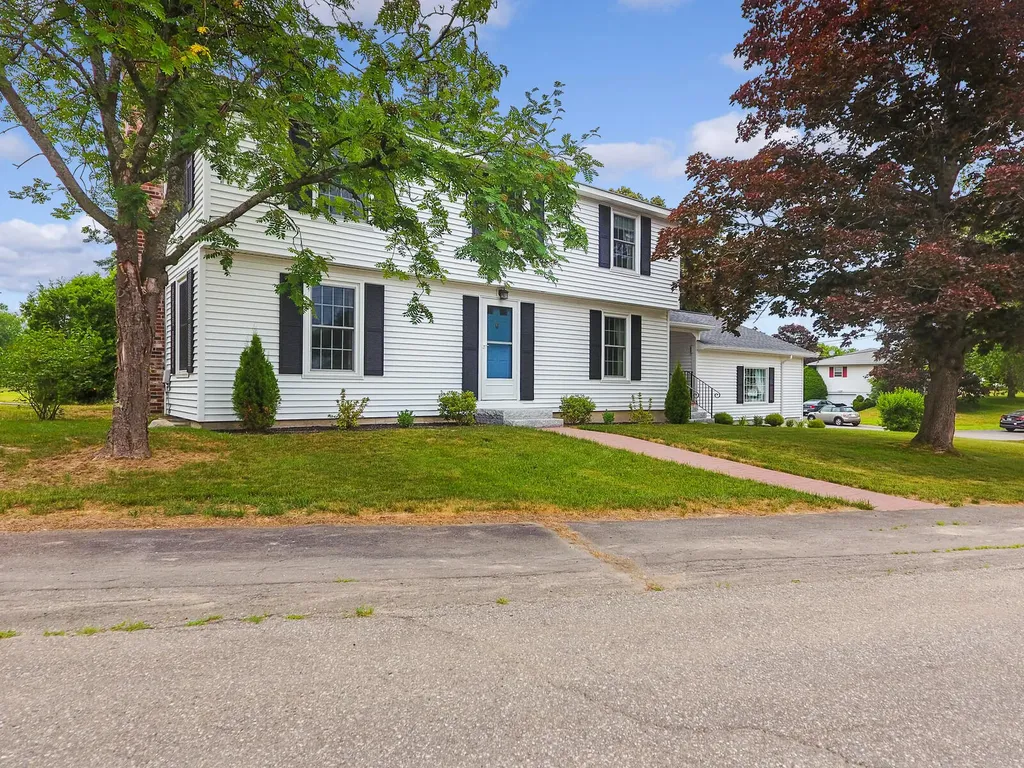 3 Mayfair Circle Augusta ME 04330