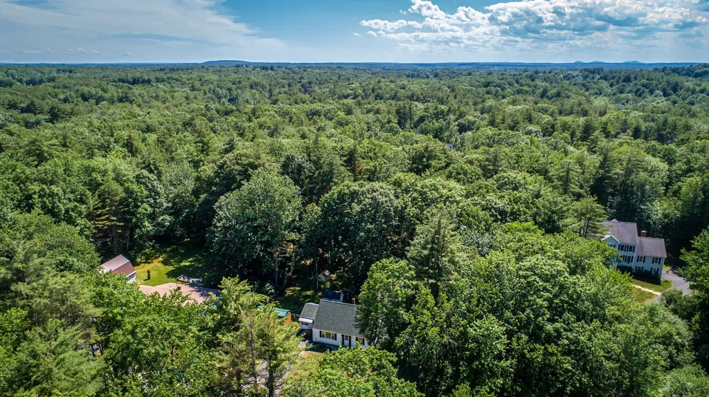 29 Sandy Lane Dover NH 03820