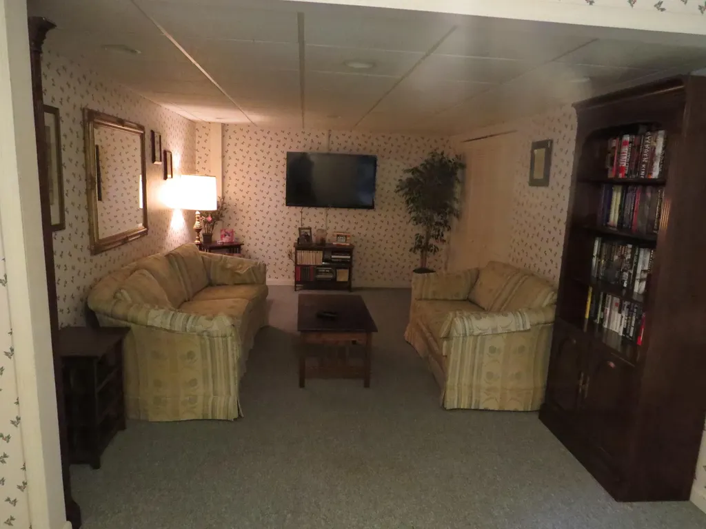 36 Buena Vista Drive Augusta ME 04330