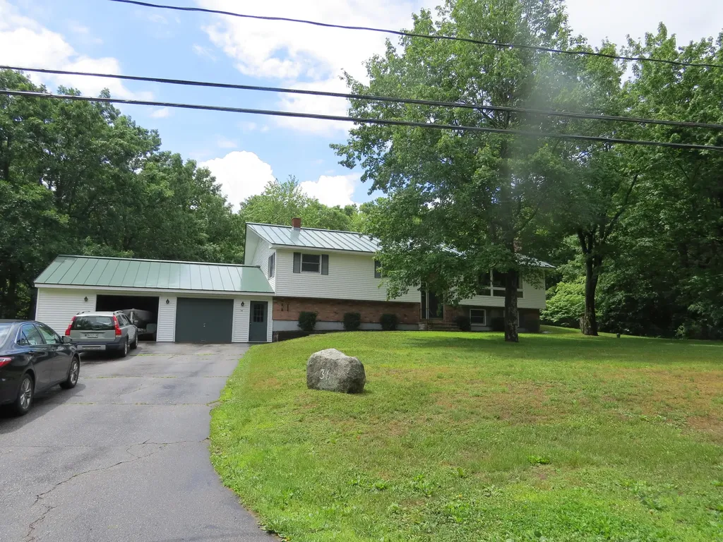 36 Buena Vista Drive Augusta ME 04330