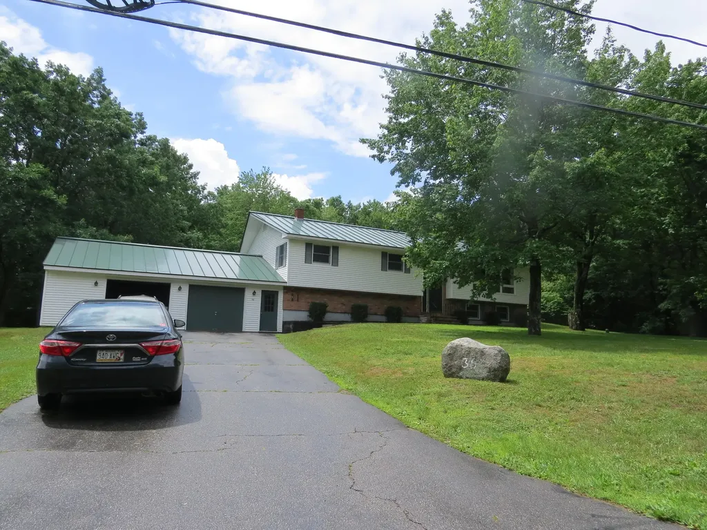 36 Buena Vista Drive Augusta ME 04330