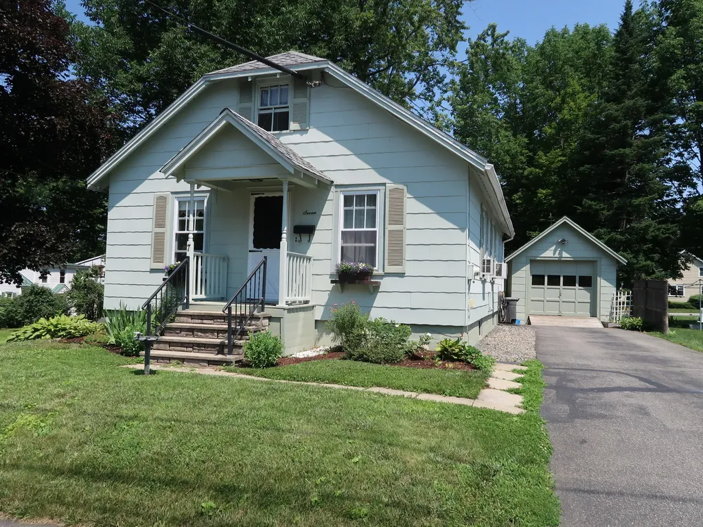 7 Fourth Avenue Augusta ME 04330