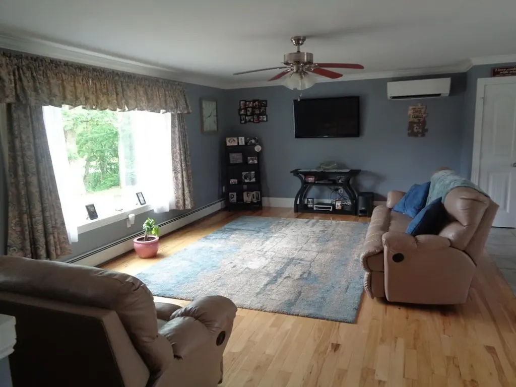 274 Annis Road Hermon ME 04401