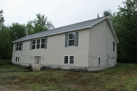 7 Hidden Falls Lane West Paris ME 04289