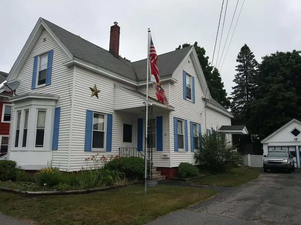 109 Summer Street Auburn ME 04210
